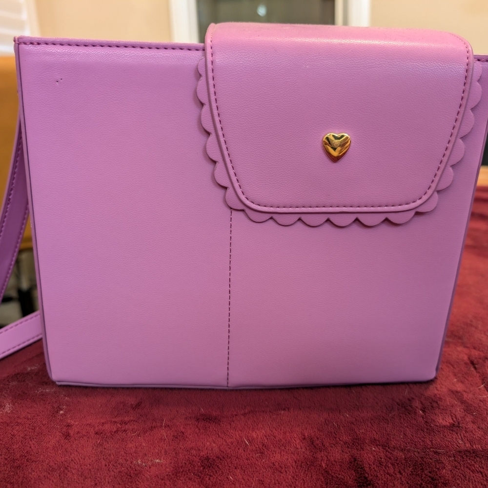 Kate Gabrielle - purse that holds water bottle